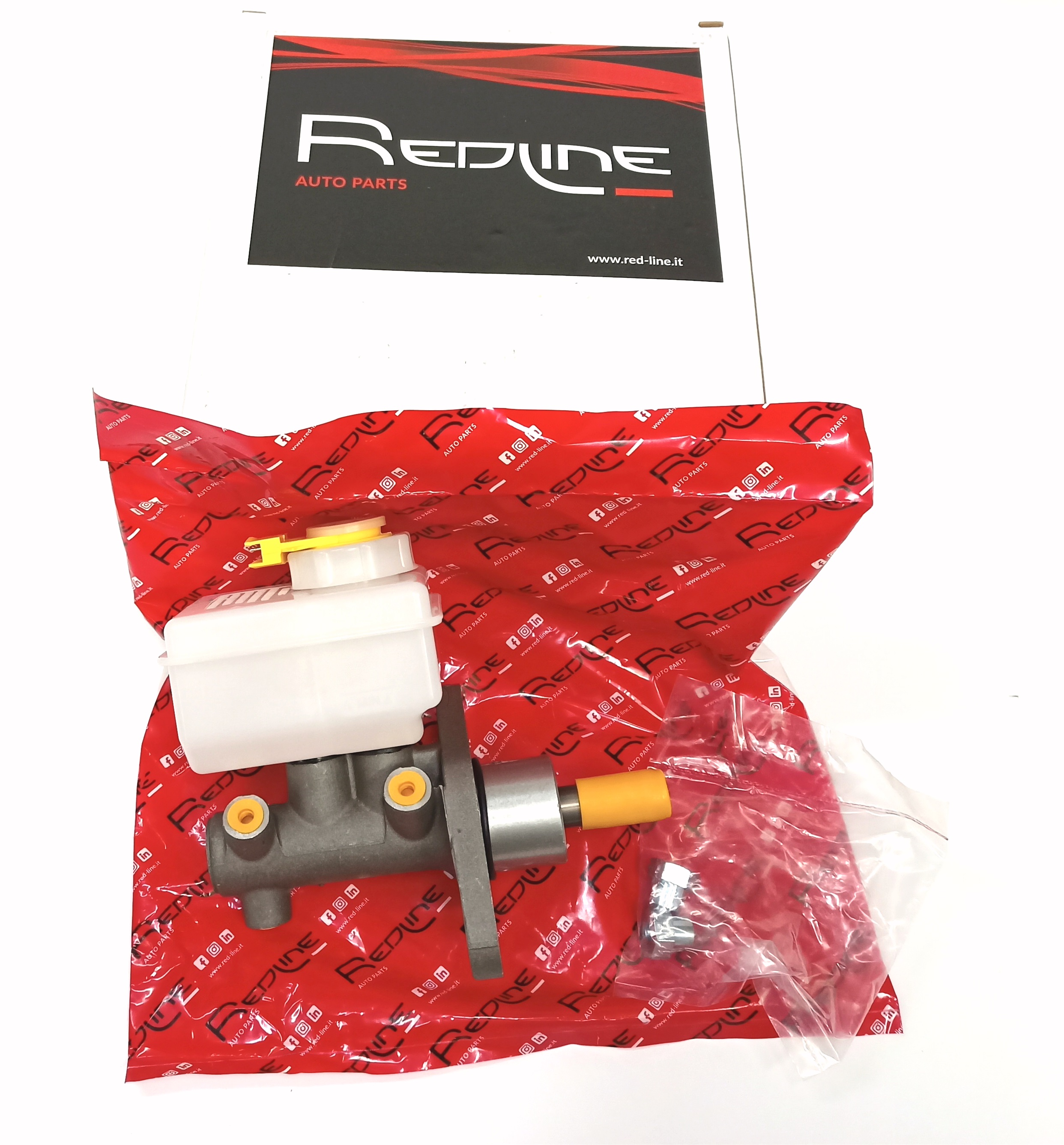 Цилиндр тормозной главный DEF (без ABS) 2007 — (LR013018||RED LINE)