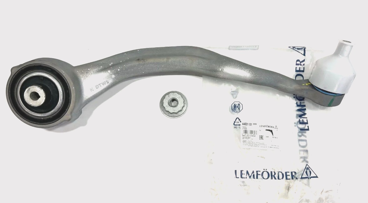 Рычаг нижний, правый передний NEW DEF/D5 (LR144505||LEMFORDER)