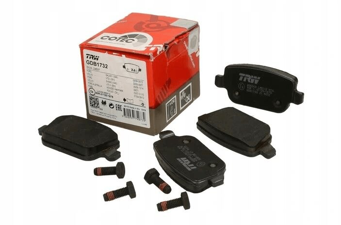 Колодки тормозные задние FR2 (LR003657||TRW)