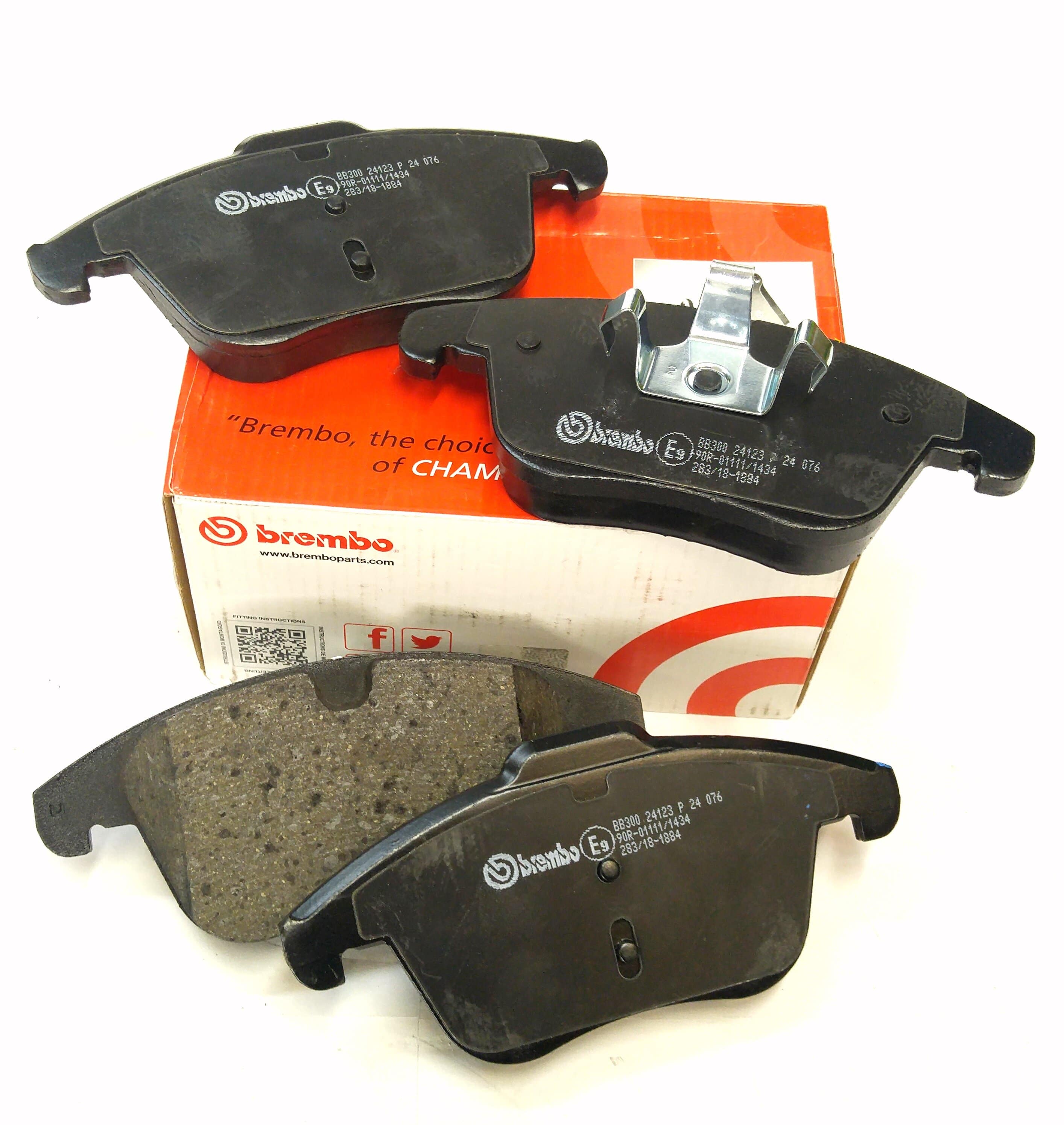 Колодки тормозные передние FR2 (LR004936||BREMBO)