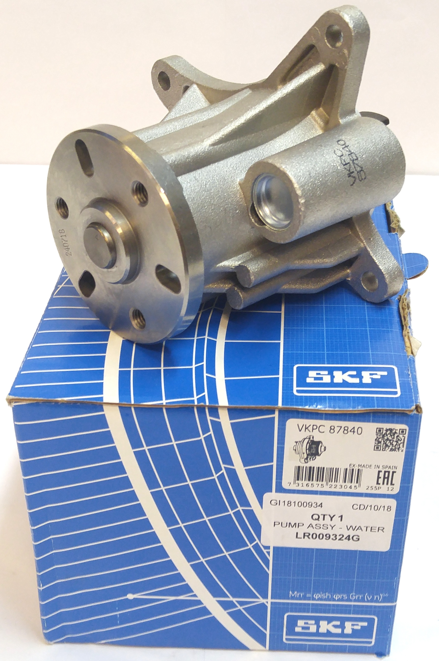 Помпа водяная D3/D4/RRS 2.7D (LR009324||SKF)