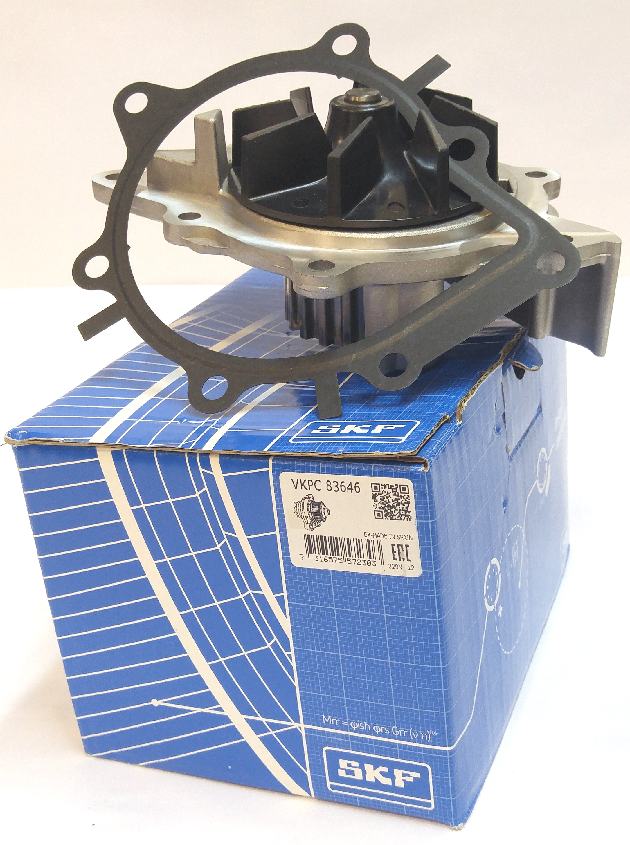 Помпа водяная FR2 2.2 (LR011694||SKF)