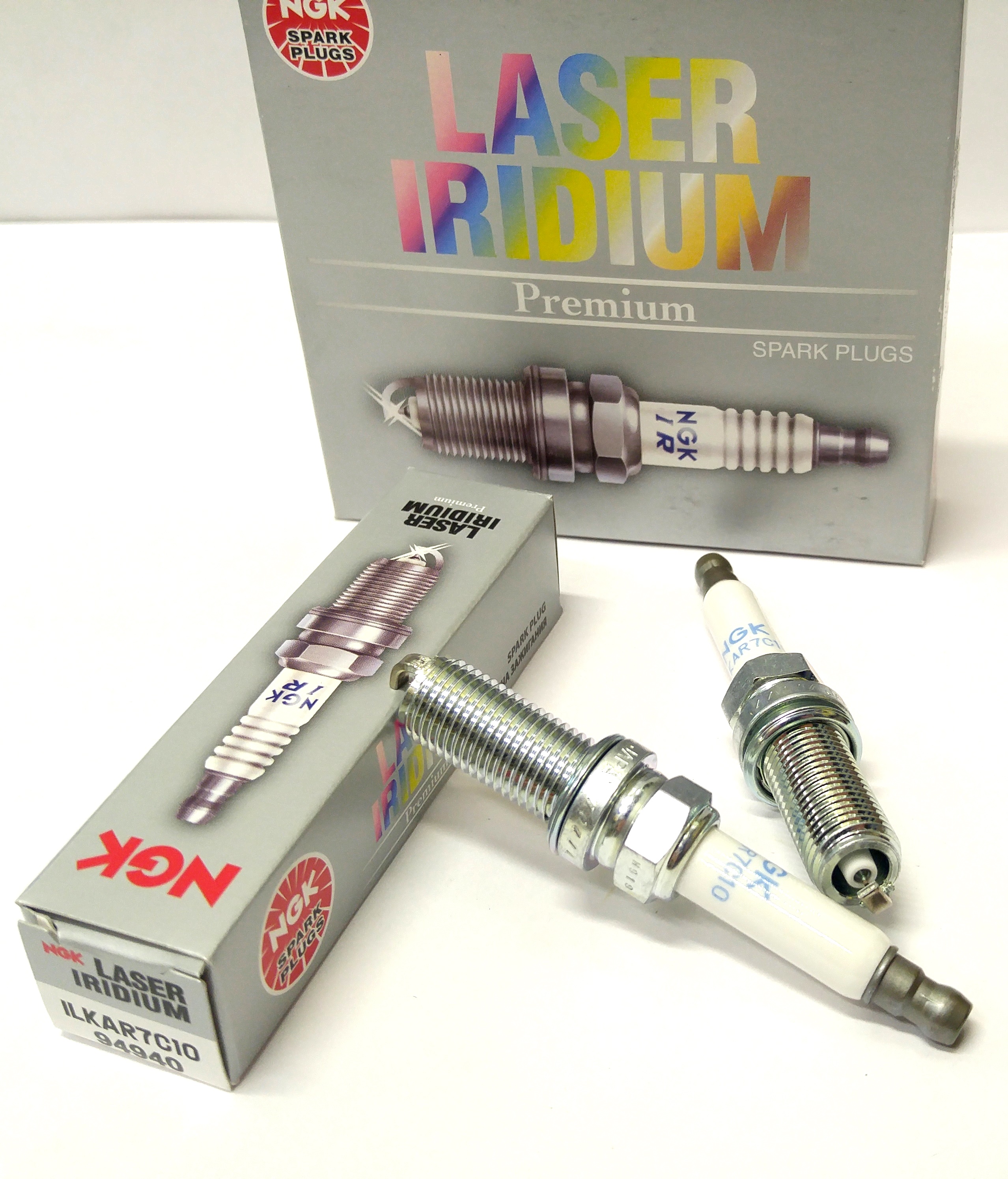 Свеча зажигания 5,0L D4/RRN/RRS (LR032080||NGK)