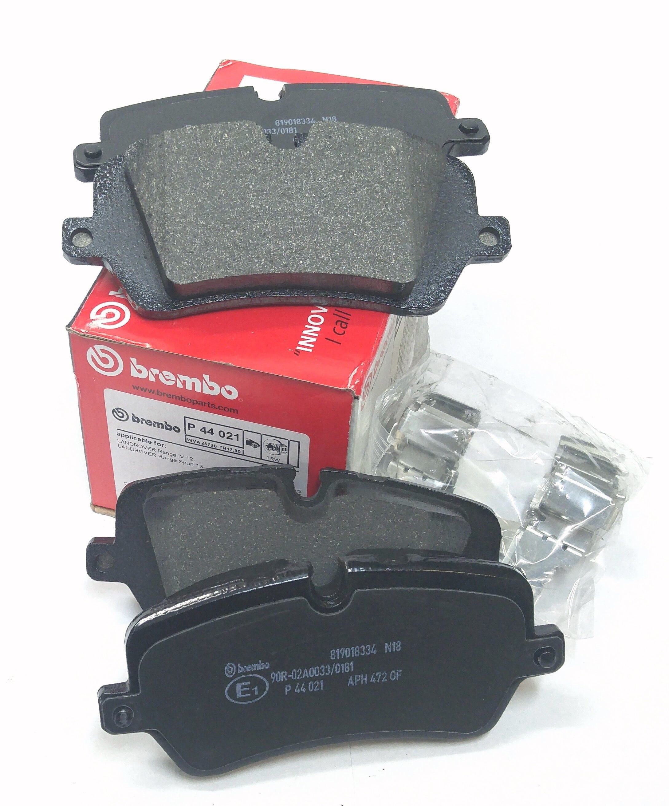 Колодки тормозные задние  RRN c 2013-/RRS 2014 - (LR079935||BREMBO)