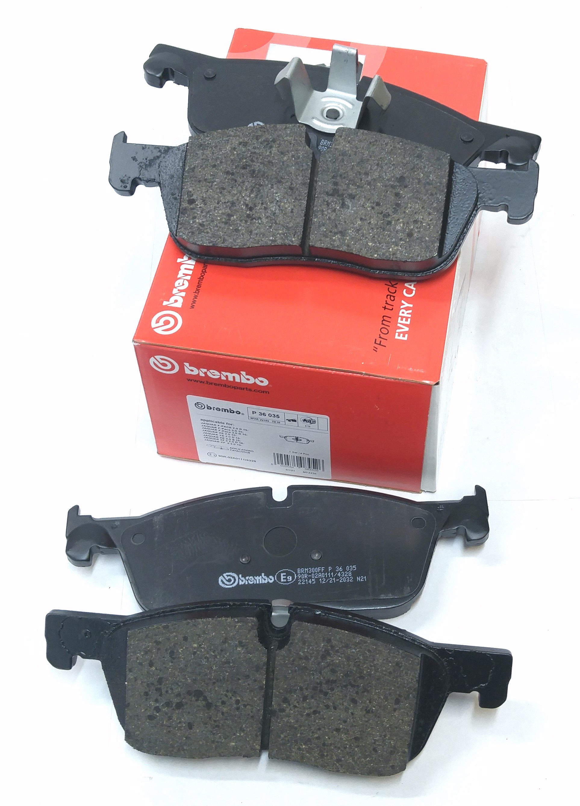 Колодки тормозные передние VELAR (LR090689||BREMBO)