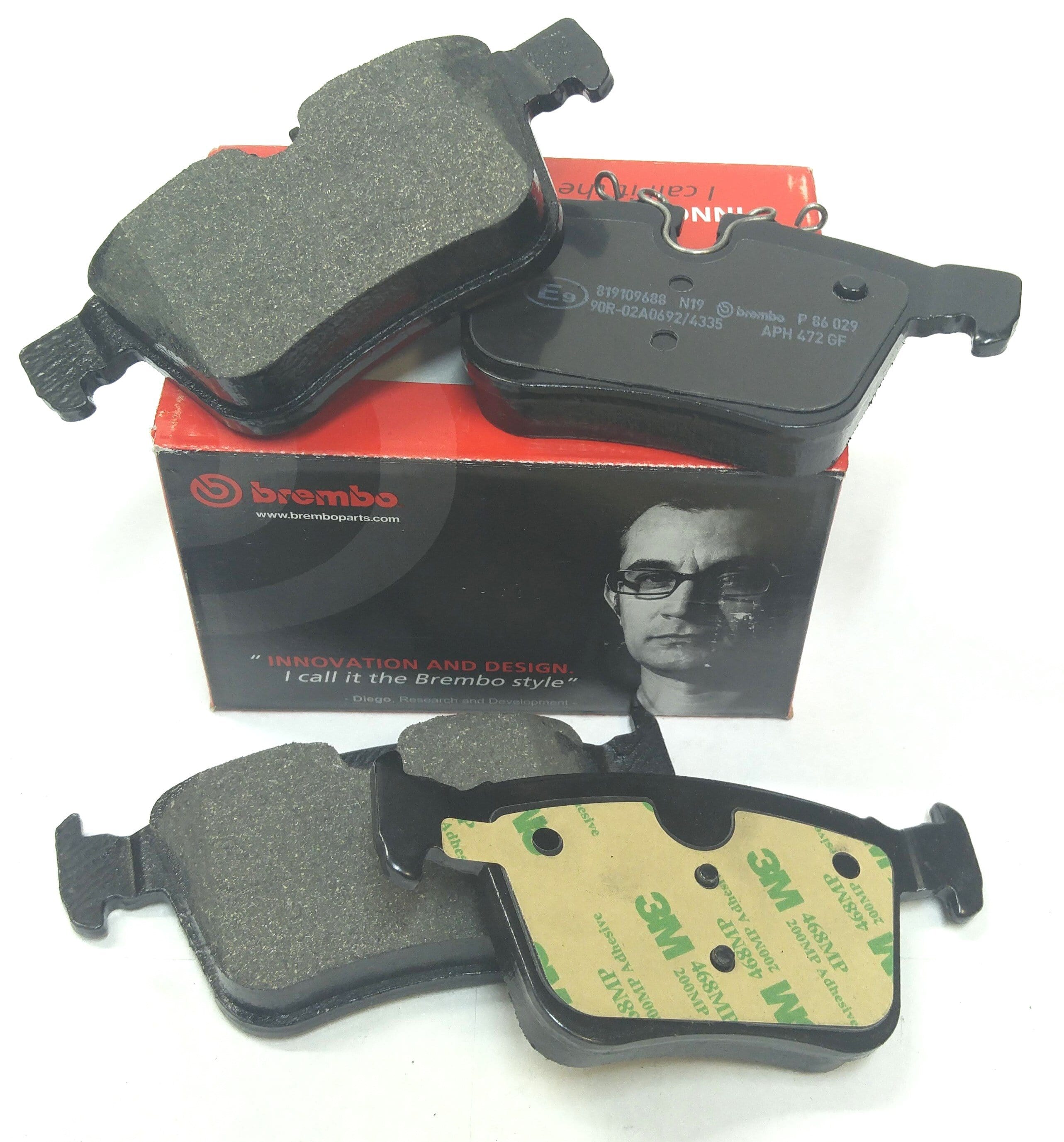 Колодки тормозные задние EVOGUE/DS/VELAR (LR123519||BREMBO)