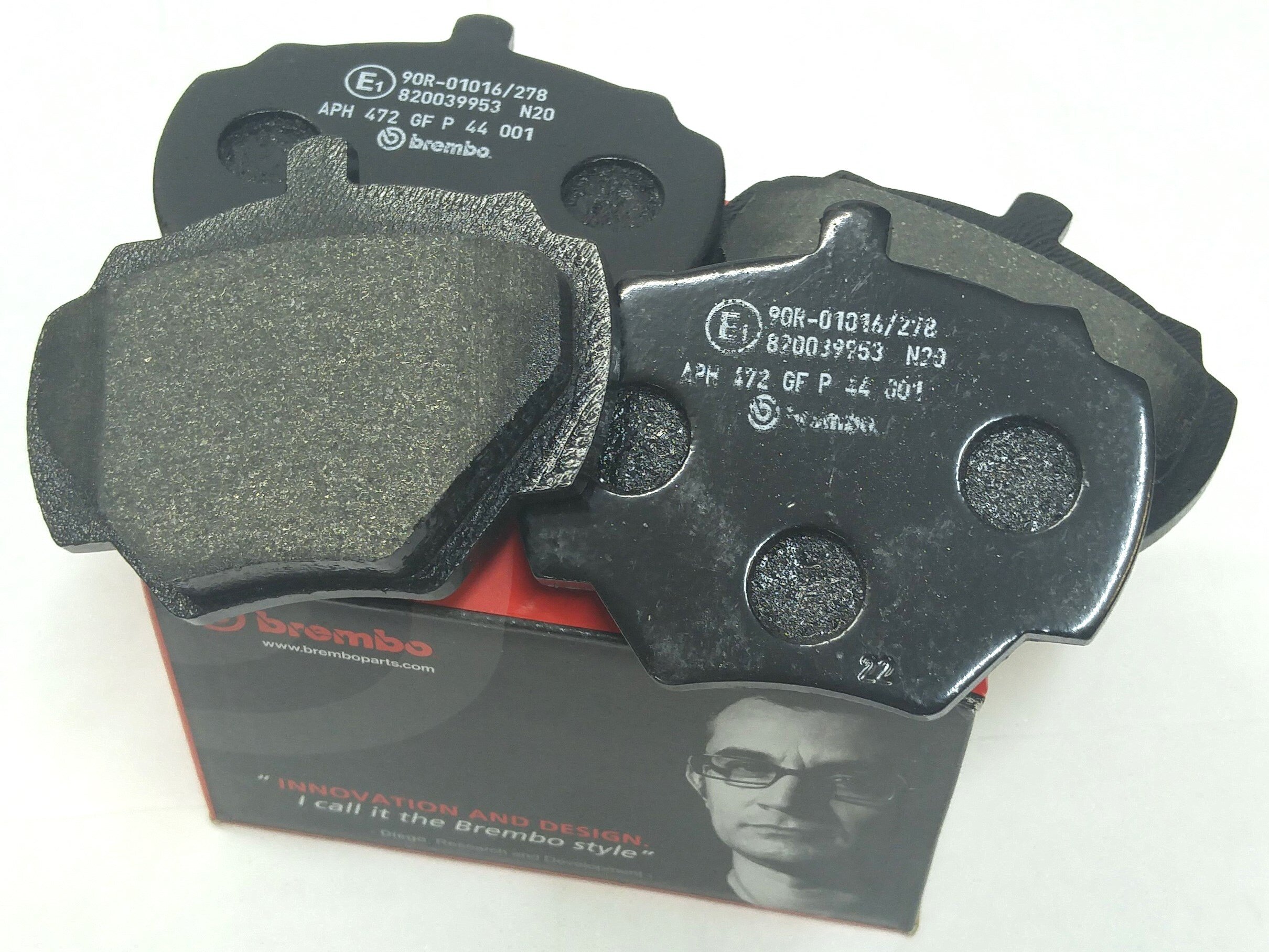Колодки тормозные задние D1/DEF90 (SFP000270||BREMBO)